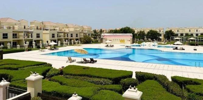 ראס אל חאימה Seabreeze Apartment - Full Seaview Al Hamra Beach מראה חיצוני תמונה